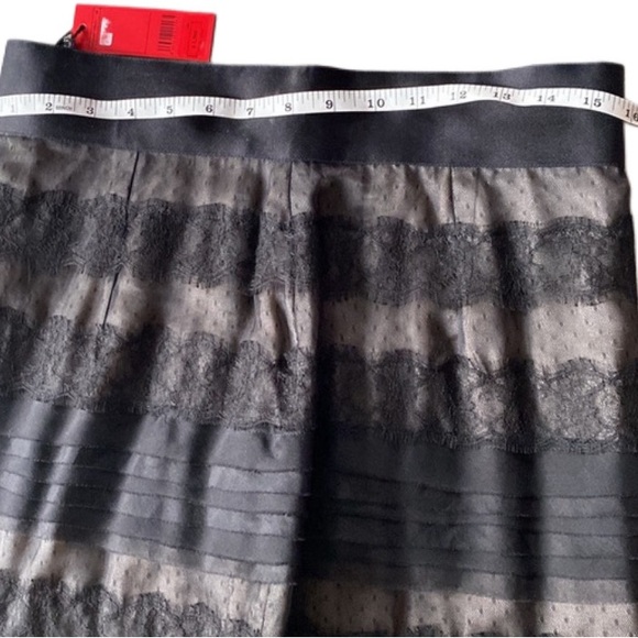 AUTHENTIC CAROLINA HERRERA Dress/Skirt size 8 Silk Ruffled - Picture 12 of 15